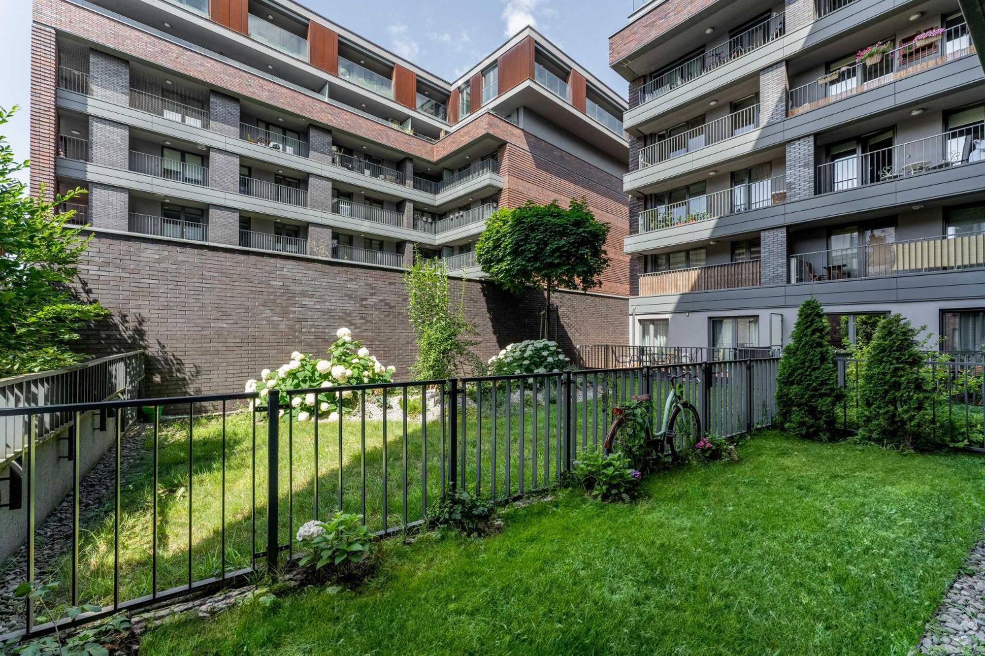 Nadwislanska 11 Apartment With Garden Krakau Buitenkant foto